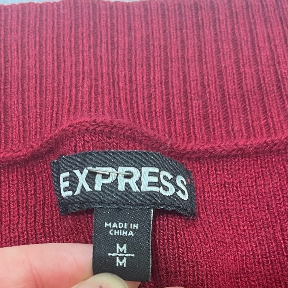 Express V-Neck Sweater Womens Y2K Medium Berry Red Slim Fit Ribbed Knit - Picture 9 of 9